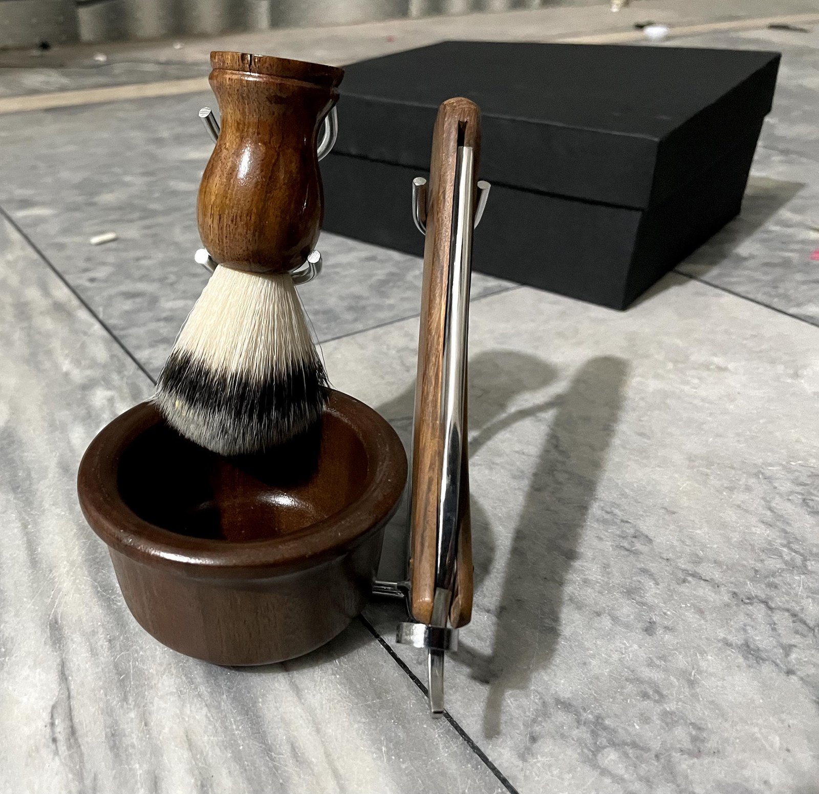 4 Pieces Men's Shaving Set – Premium Wooden & Stainless Steel Grooming Kit - Image 6